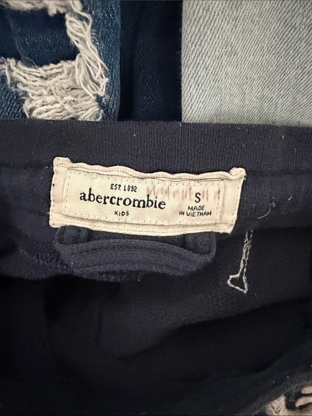 Abercrombie & Fitch soft navy